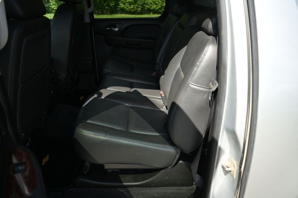 Chevrolet Avalanche 4WD Crew Cab LTZ 2012