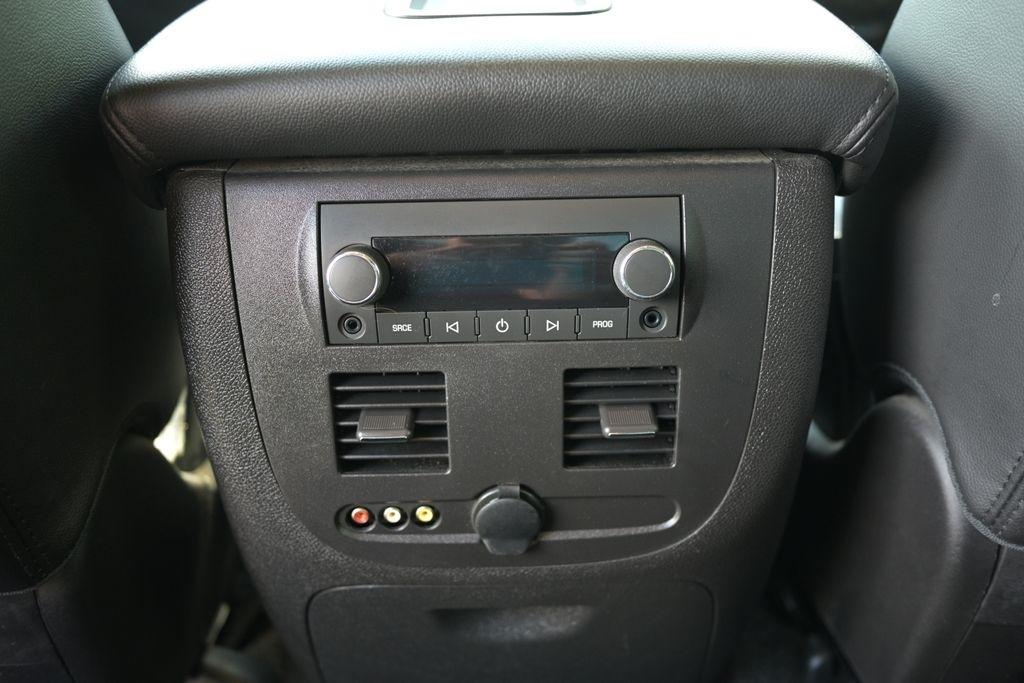 Chevrolet Avalanche 4WD Crew Cab LTZ 2012