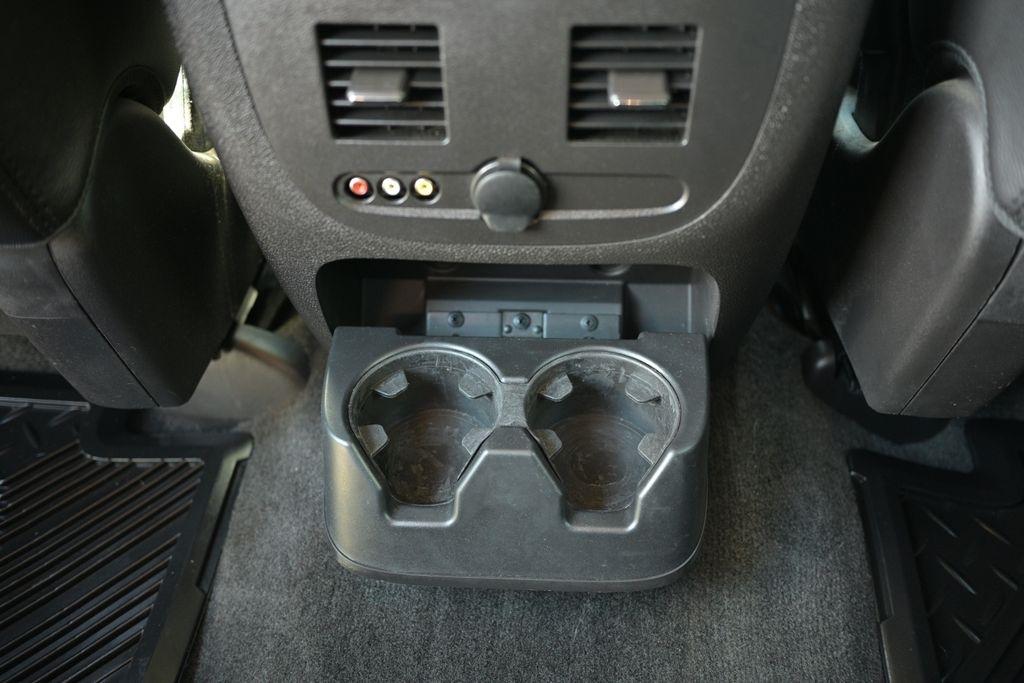 Chevrolet Avalanche 4WD Crew Cab LTZ 2012