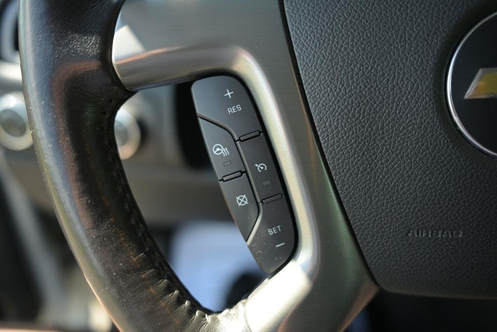 Chevrolet Avalanche 4WD Crew Cab LTZ 2012