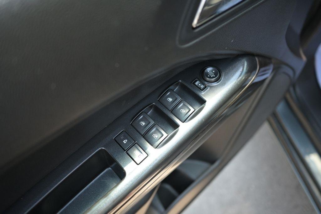 GMC Canyon 4WD Crew Cab 128.3" SLE 2015