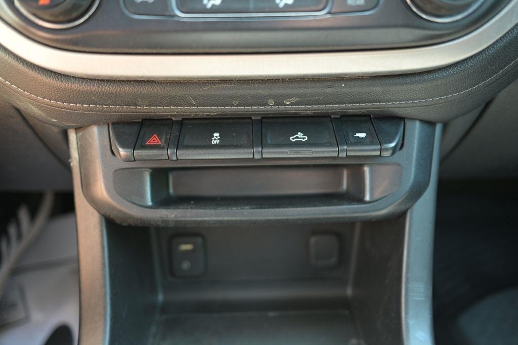 GMC Canyon 4WD Crew Cab 128.3" SLE 2015