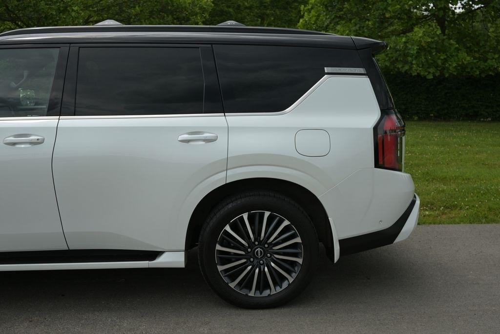 Nissan Armada 4x4 Platinum Reserve *Ltd Avail* 2026