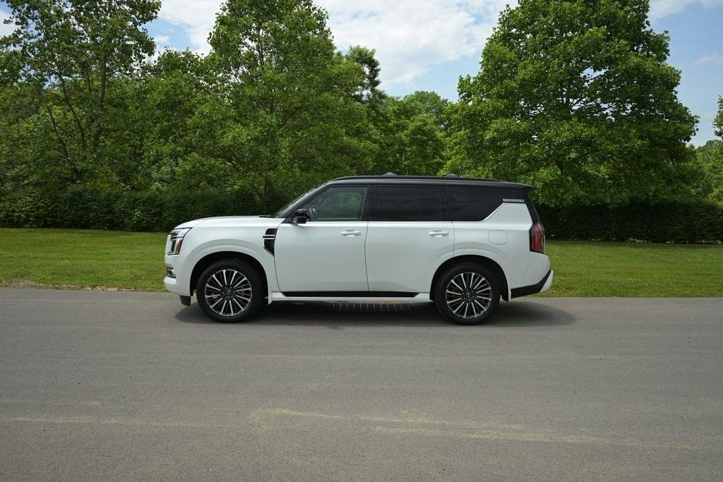 Nissan Armada 4x4 Platinum Reserve *Ltd Avail* 2026