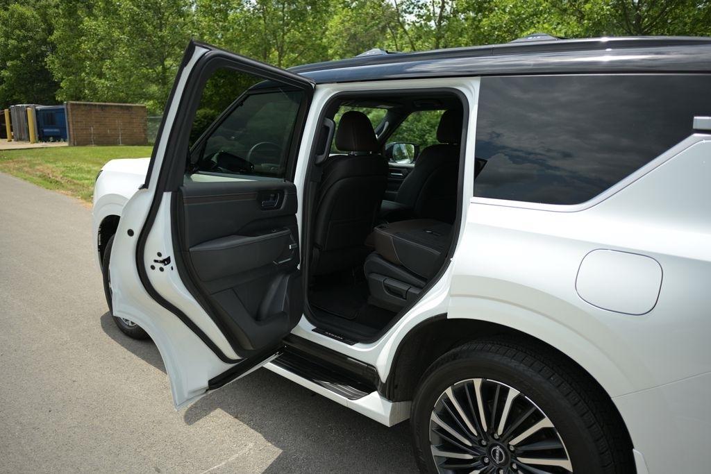 Nissan Armada 4x4 Platinum Reserve *Ltd Avail* 2026