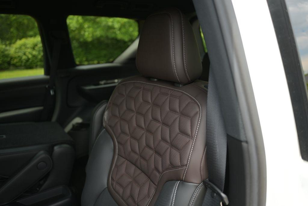 Nissan Armada 4x4 Platinum Reserve *Ltd Avail* 2026