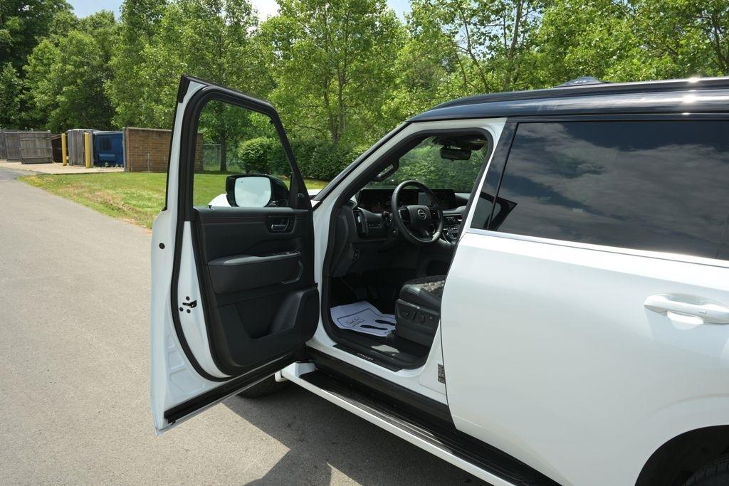 Nissan Armada 4x4 Platinum Reserve *Ltd Avail* 2026