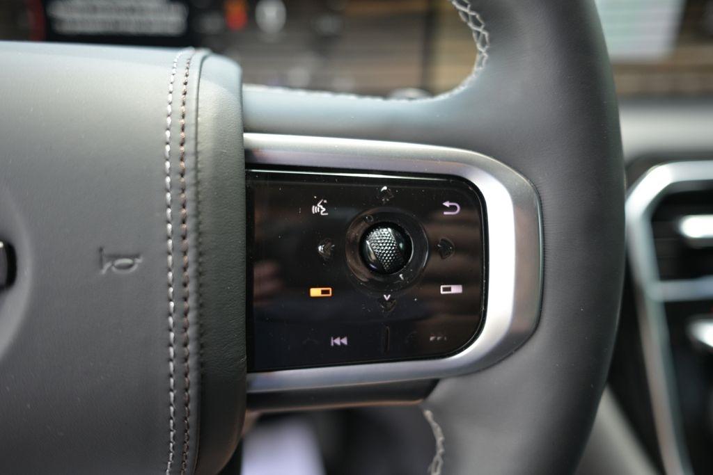 Nissan Armada 4x4 Platinum Reserve *Ltd Avail* 2026