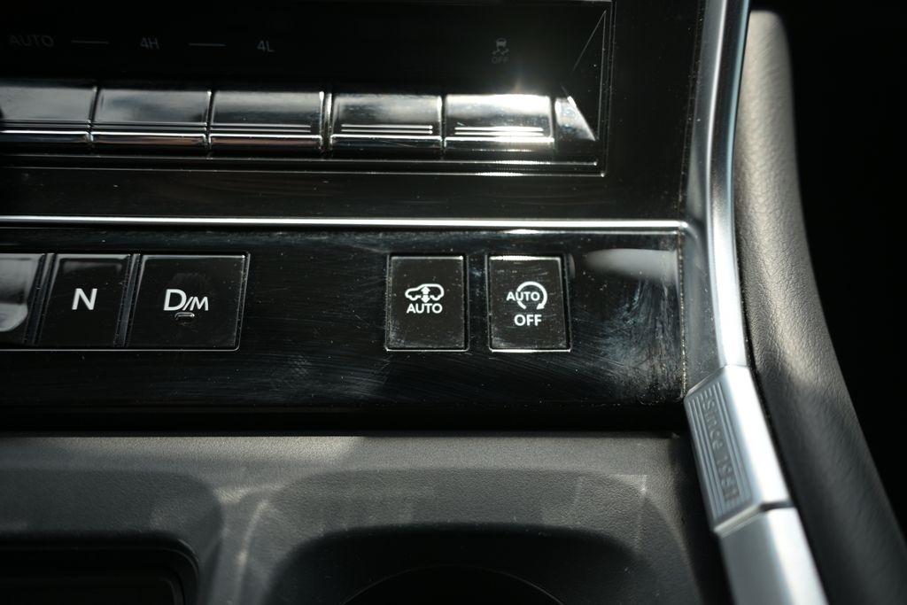 Nissan Armada 4x4 Platinum Reserve *Ltd Avail* 2026