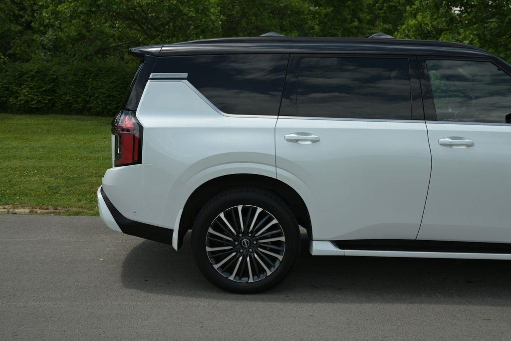 Nissan Armada 4x4 Platinum Reserve *Ltd Avail* 2026