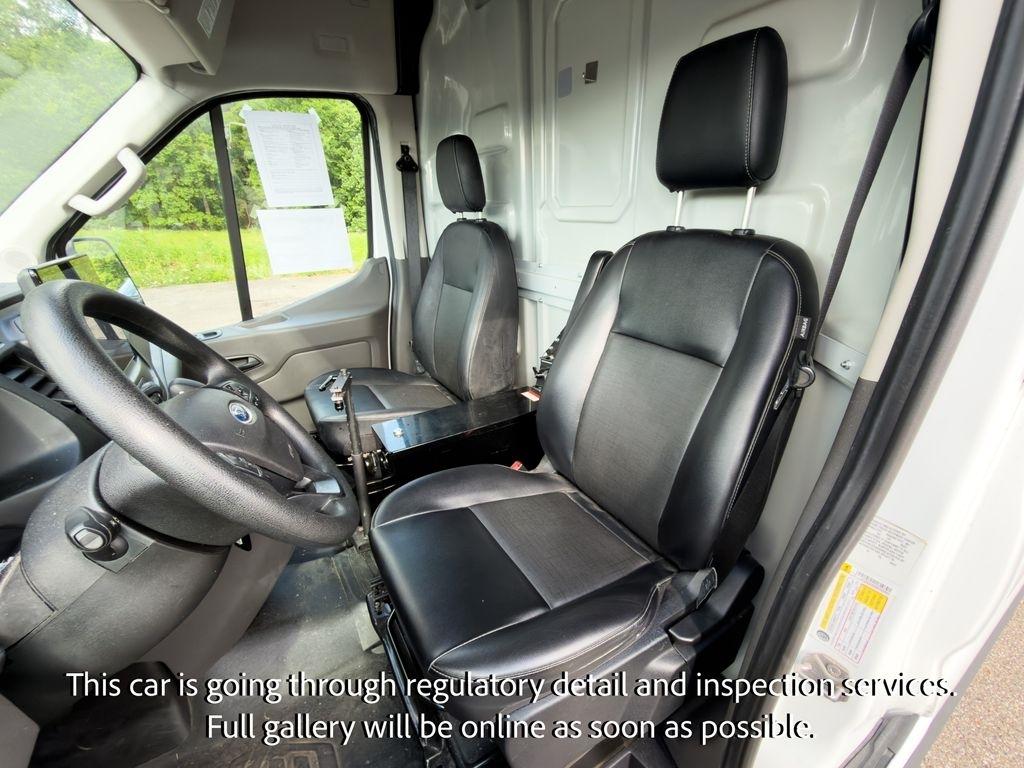 Ford Transit Cargo Van T-250 130" Med Rf 9070 GVWR AWD 2022