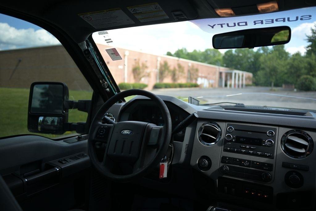 Ford Super Duty F-250 SRW 4WD Crew Cab 156" King Ranch 2011