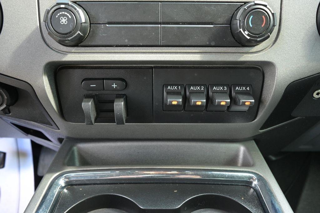 Ford Super Duty F-250 SRW 4WD Crew Cab 156" King Ranch 2011