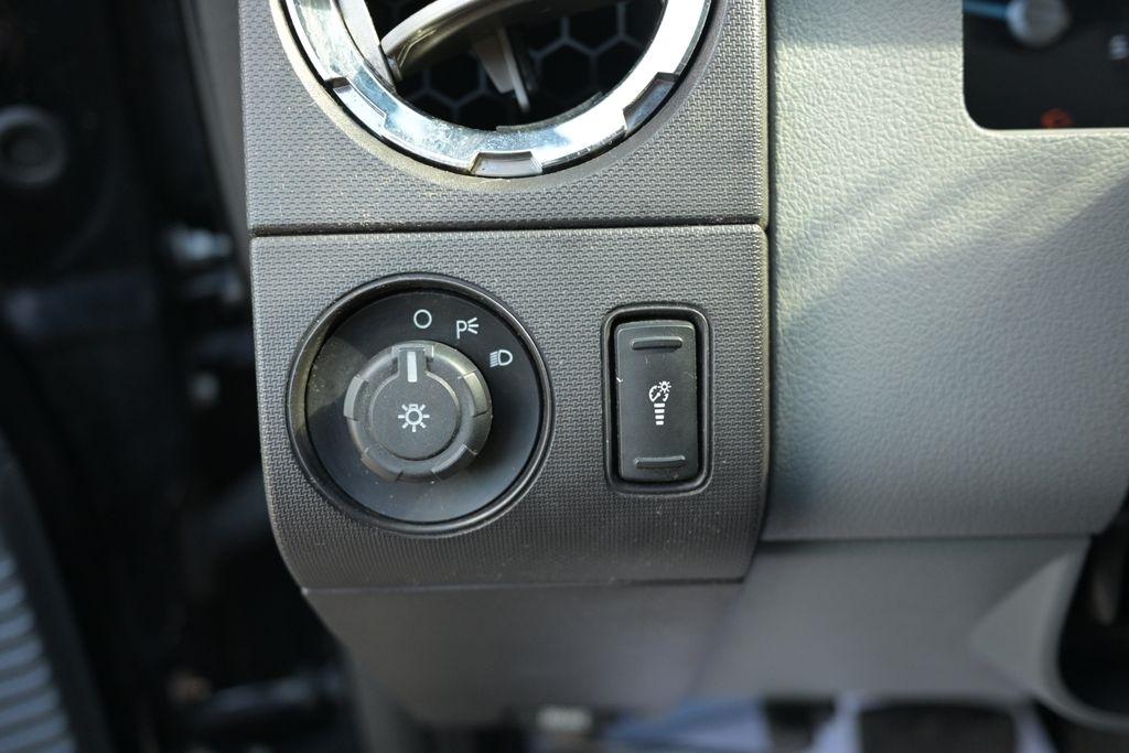 Ford Super Duty F-250 SRW 4WD Crew Cab 156" King Ranch 2011