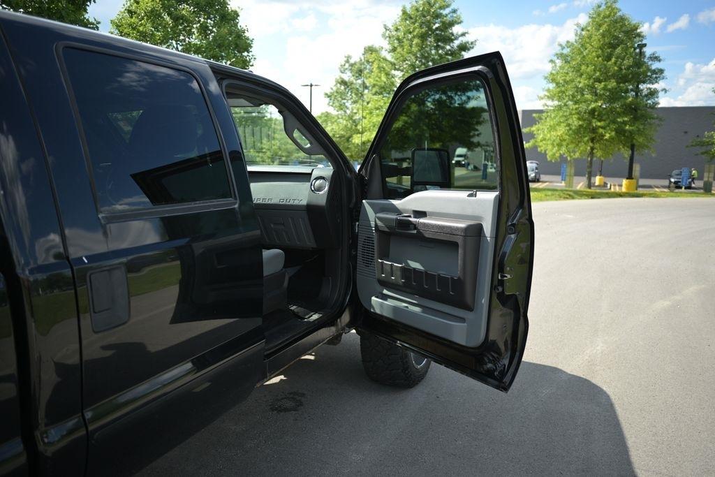 Ford Super Duty F-250 SRW 4WD Crew Cab 156" King Ranch 2011