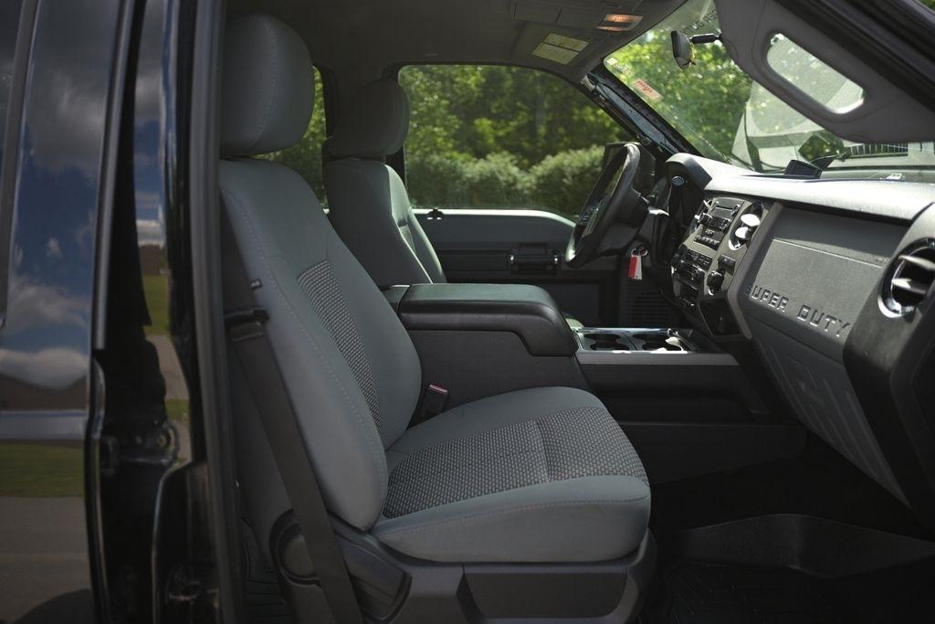 Ford Super Duty F-250 SRW 4WD Crew Cab 156" King Ranch 2011