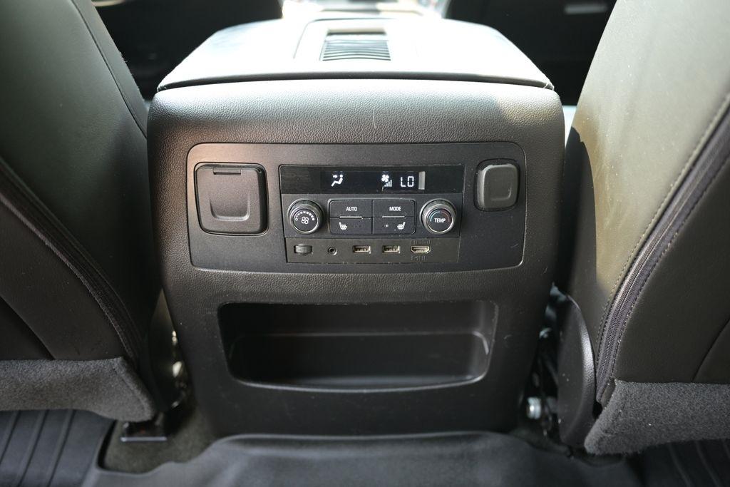 GMC Yukon XL 4WD 4dr Denali 2018