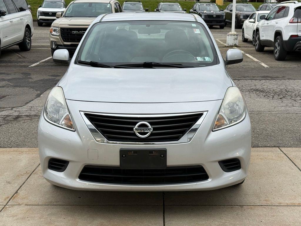 Nissan Versa 4dr Sdn CVT 1.6 SV 2013