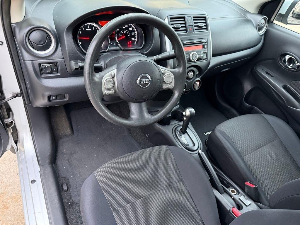 Nissan Versa 4dr Sdn CVT 1.6 SV 2013