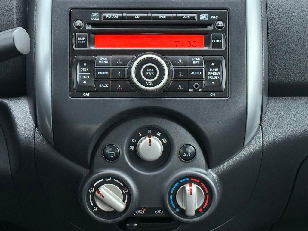 Nissan Versa 4dr Sdn CVT 1.6 SV 2013