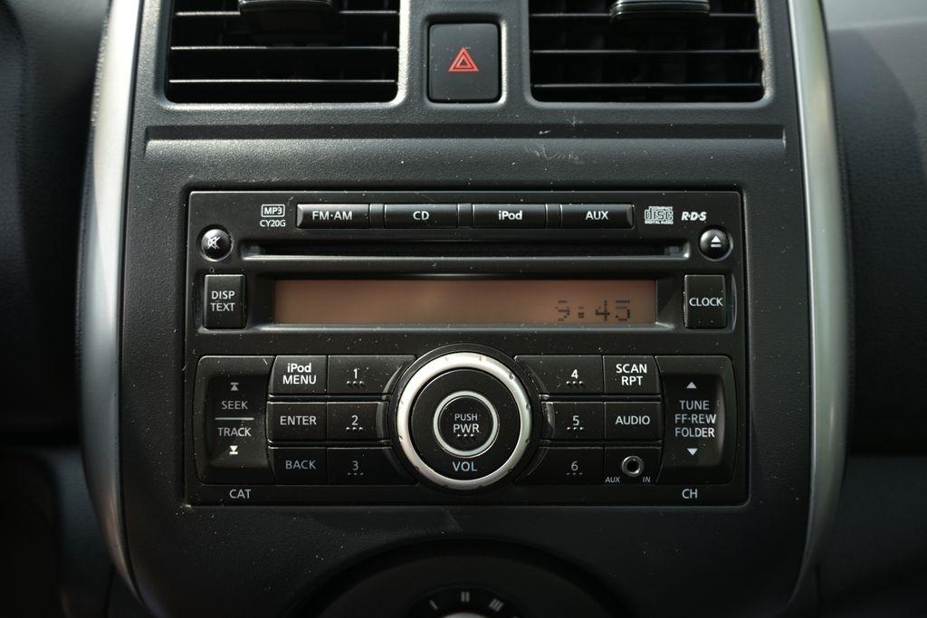 Nissan Versa 4dr Sdn CVT 1.6 SV 2013