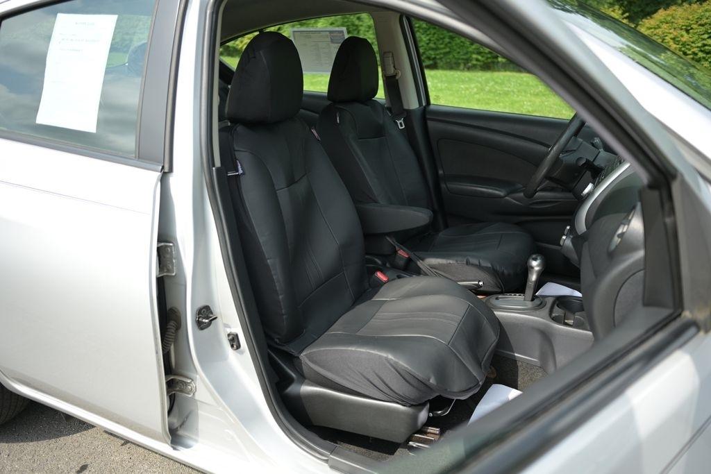 Nissan Versa 4dr Sdn CVT 1.6 SV 2013