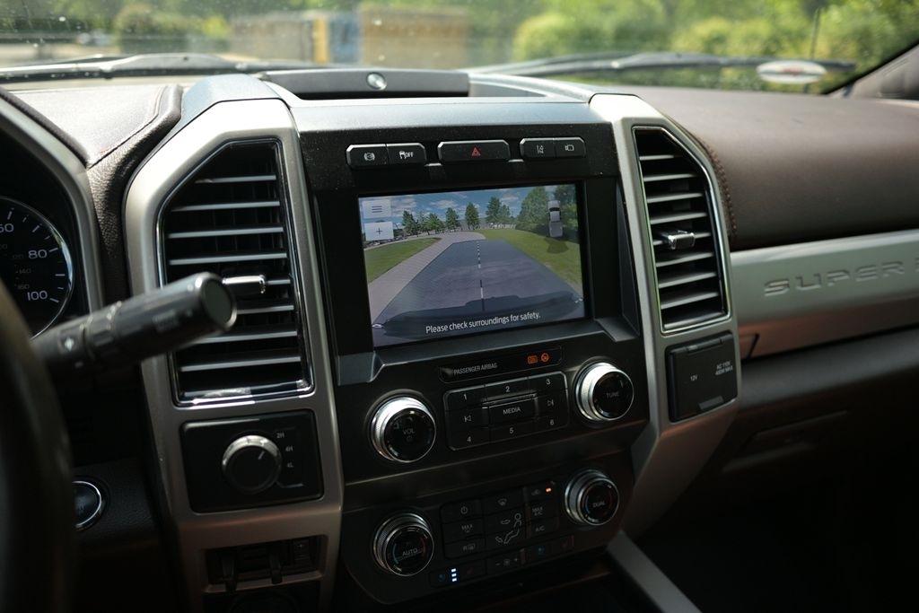 Ford Super Duty F-350 SRW King Ranch 4WD Crew Cab 8' Box 2019