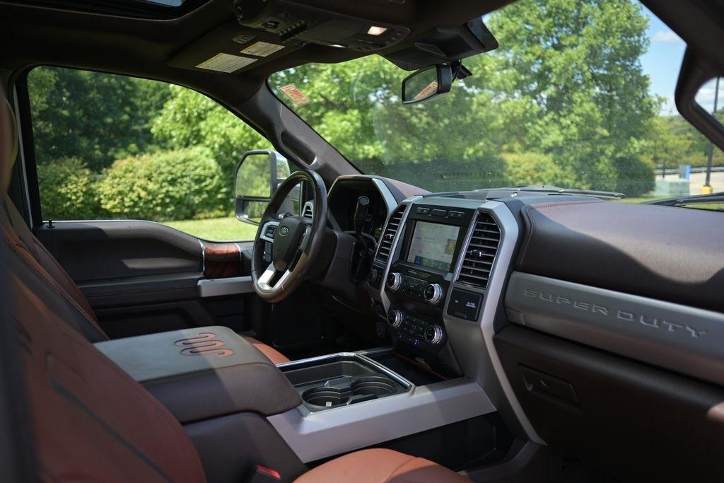 Ford Super Duty F-350 SRW King Ranch 4WD Crew Cab 8' Box 2019