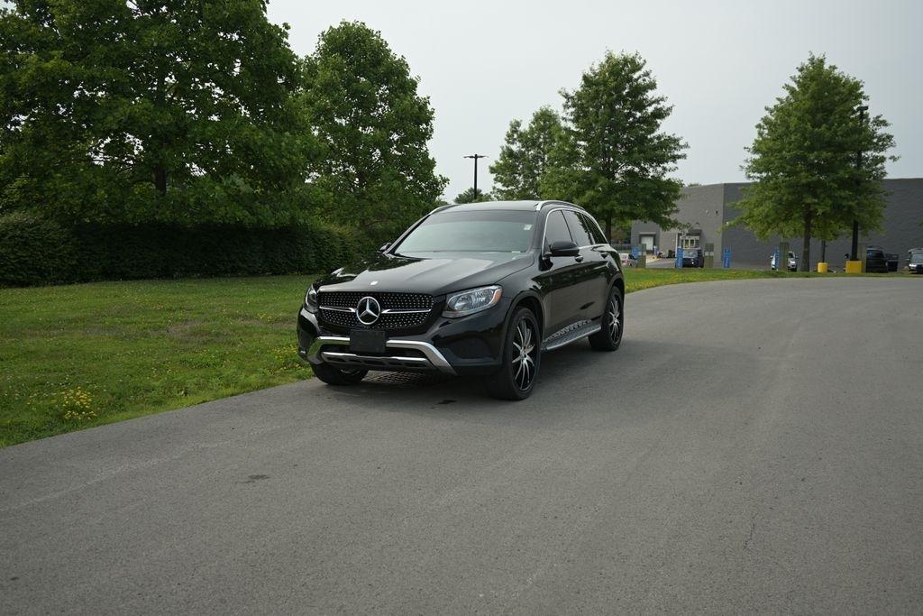 Mercedes-Benz GLC GLC 300 4MATIC SUV 2017