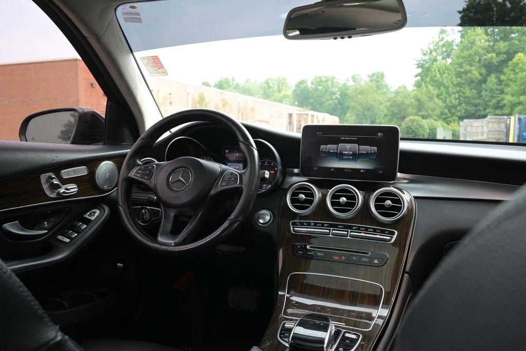 Mercedes-Benz GLC GLC 300 4MATIC SUV 2017
