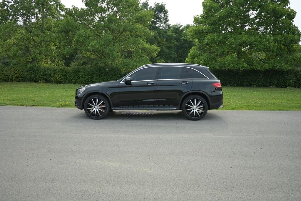 Mercedes-Benz GLC GLC 300 4MATIC SUV 2017