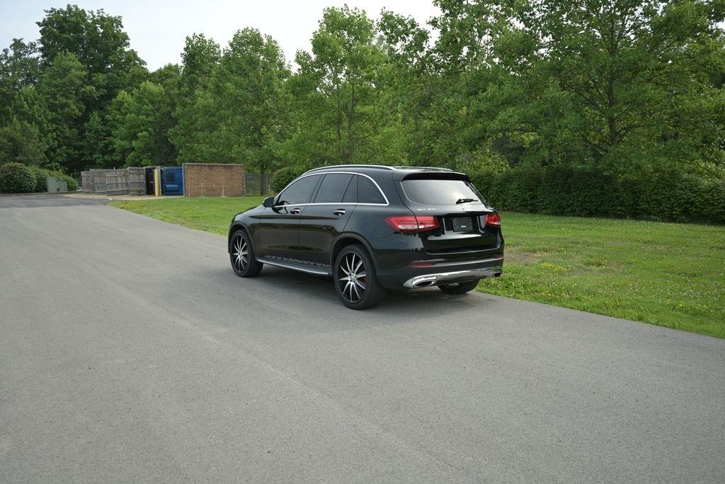 Mercedes-Benz GLC GLC 300 4MATIC SUV 2017