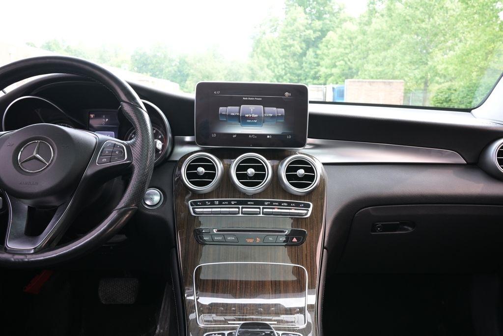Mercedes-Benz GLC GLC 300 4MATIC SUV 2017