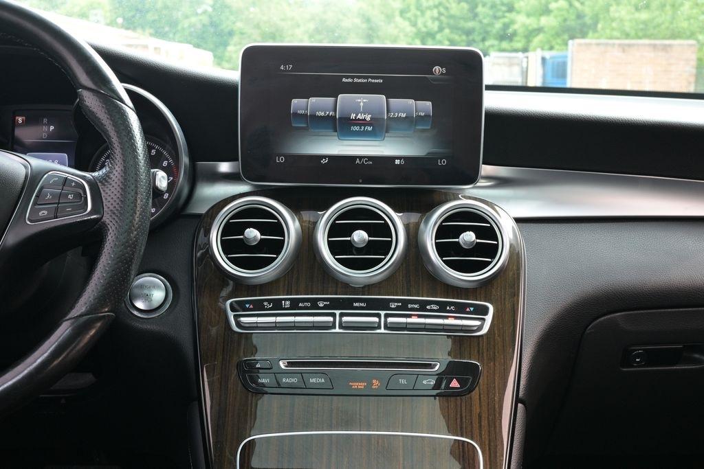 Mercedes-Benz GLC GLC 300 4MATIC SUV 2017