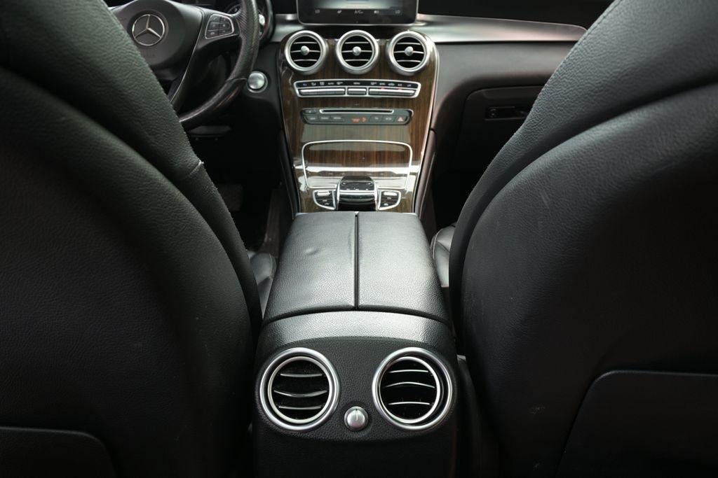 Mercedes-Benz GLC GLC 300 4MATIC SUV 2017