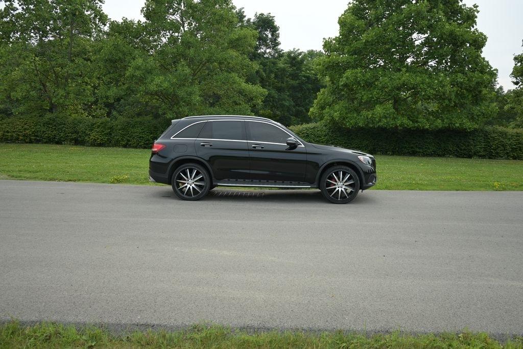 Mercedes-Benz GLC GLC 300 4MATIC SUV 2017