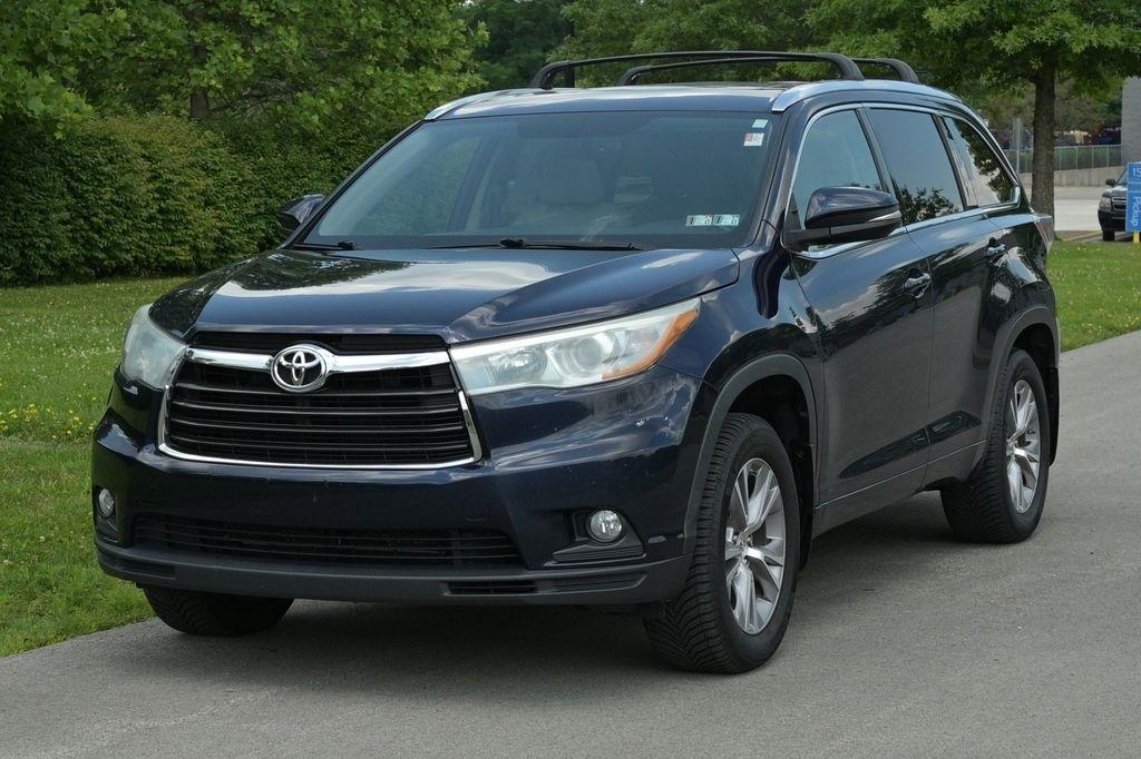 Toyota Highlander AWD 4dr V6 XLE (Natl) 2015