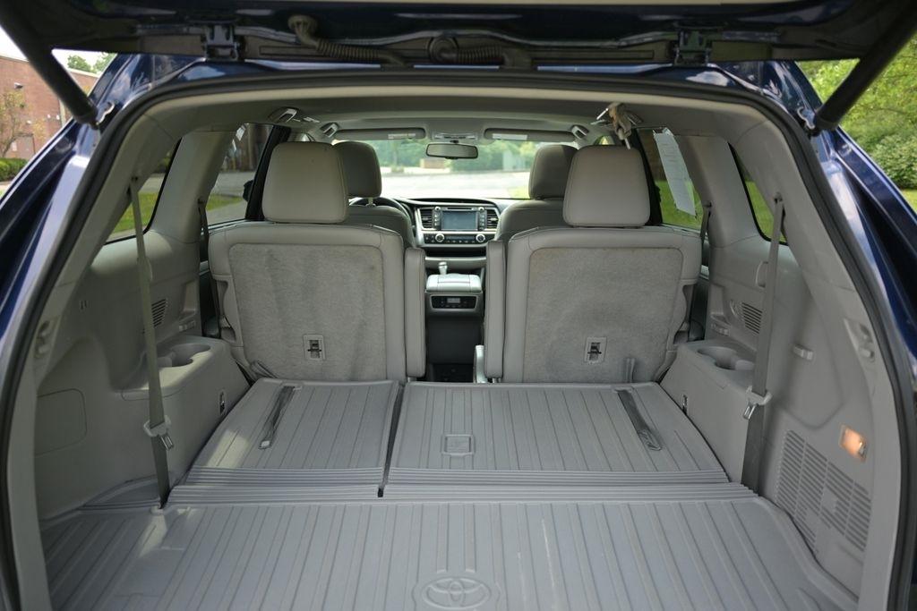 Toyota Highlander AWD 4dr V6 XLE (Natl) 2015