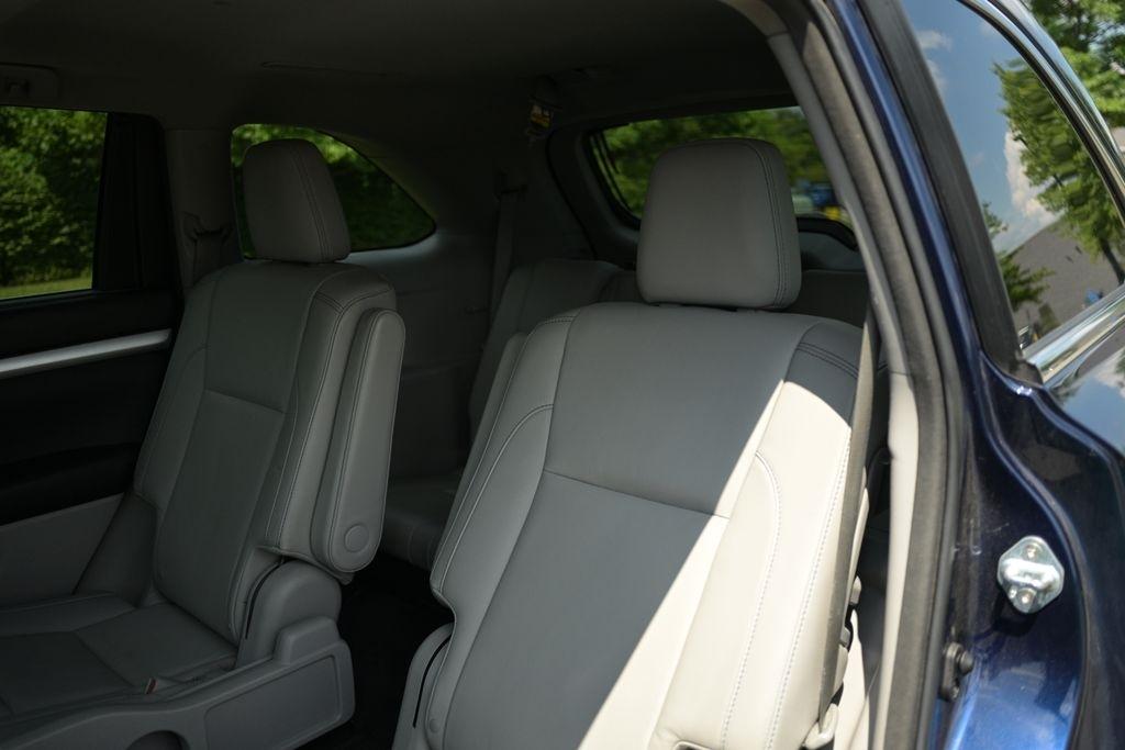 Toyota Highlander AWD 4dr V6 XLE (Natl) 2015