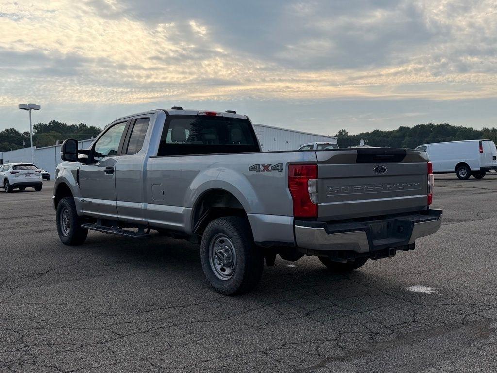Ford Super Duty F-250 SRW Lariat 4WD SuperCab 8' Box 2022