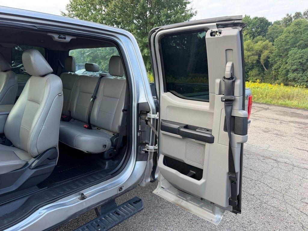 Ford Super Duty F-250 SRW Lariat 4WD SuperCab 8' Box 2022
