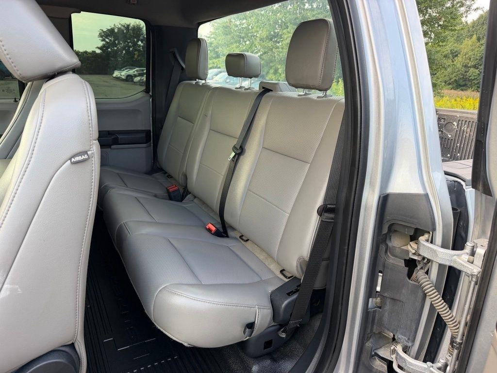Ford Super Duty F-250 SRW Lariat 4WD SuperCab 8' Box 2022