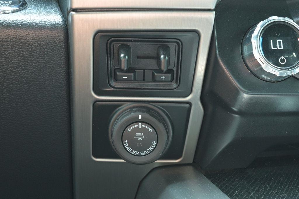 Ford Super Duty F-350 SRW King Ranch 4WD Crew Cab 8' Box 2022
