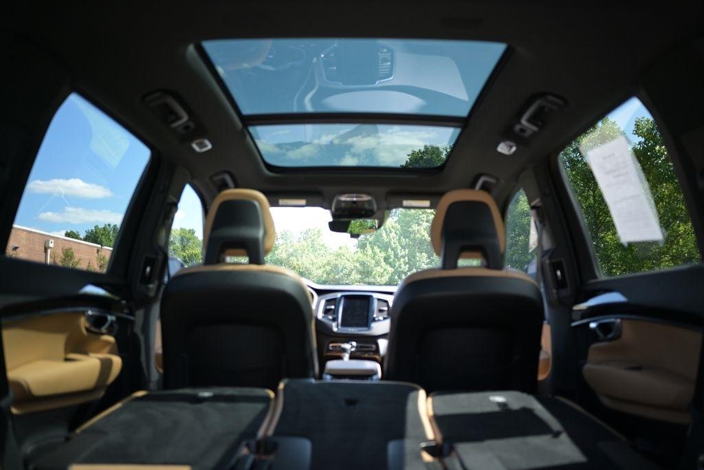 Volvo XC90 T6 AWD 7-Passenger Momentum 2017