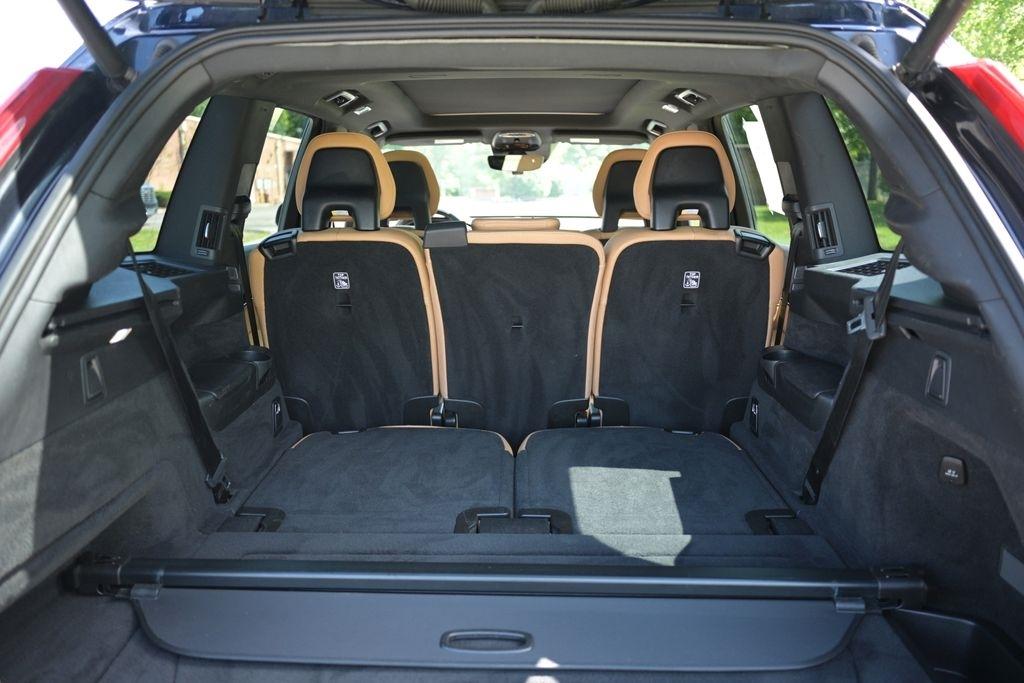 Volvo XC90 T6 AWD 7-Passenger Momentum 2017