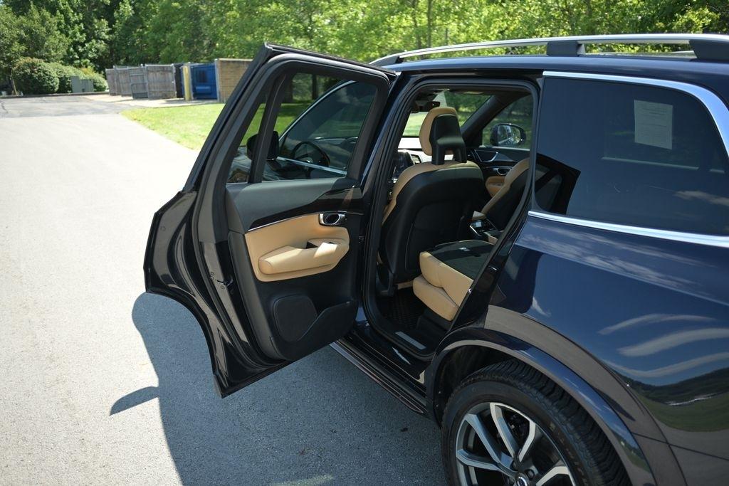 Volvo XC90 T6 AWD 7-Passenger Momentum 2017