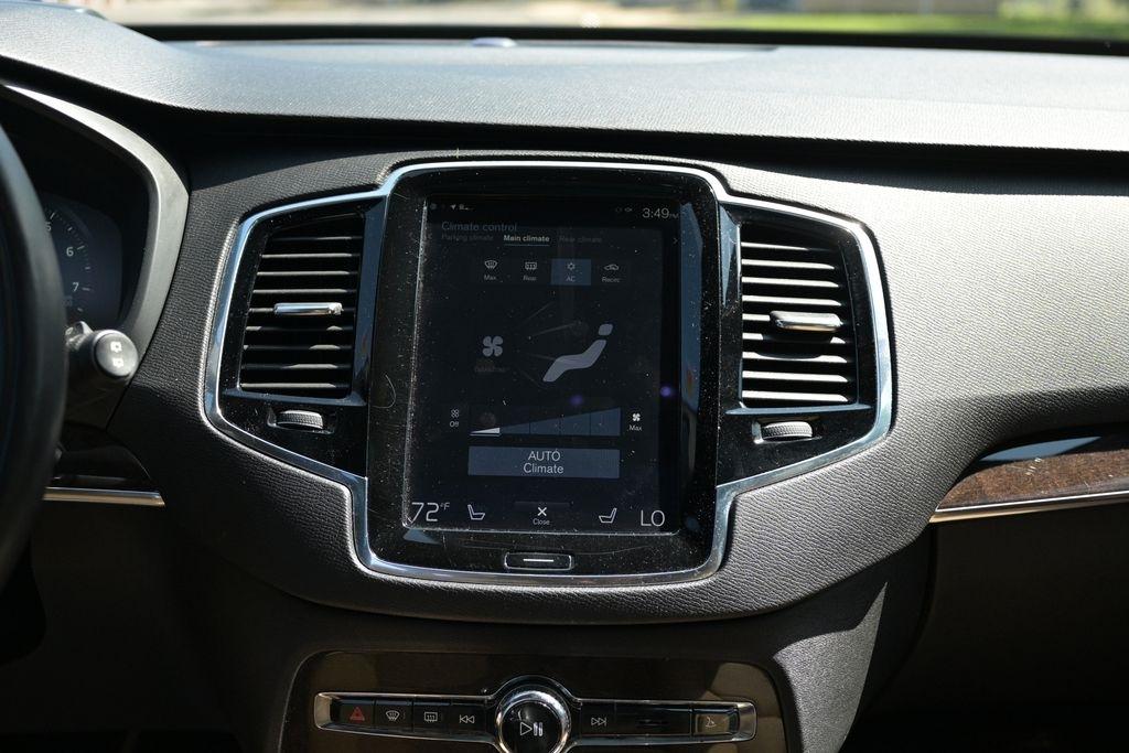 Volvo XC90 T6 AWD 7-Passenger Momentum 2017