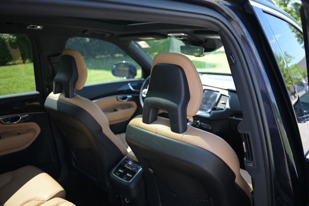 Volvo XC90 T6 AWD 7-Passenger Momentum 2017