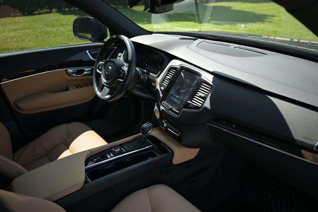 Volvo XC90 T6 AWD 7-Passenger Momentum 2017