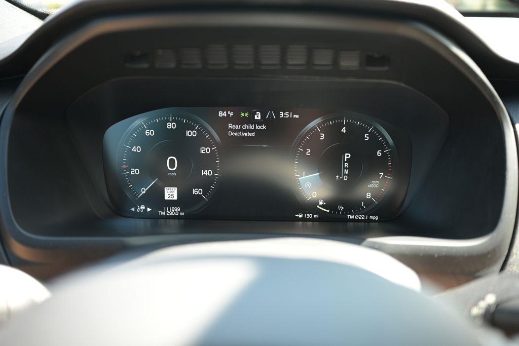 Volvo XC90 T6 AWD 7-Passenger Momentum 2017